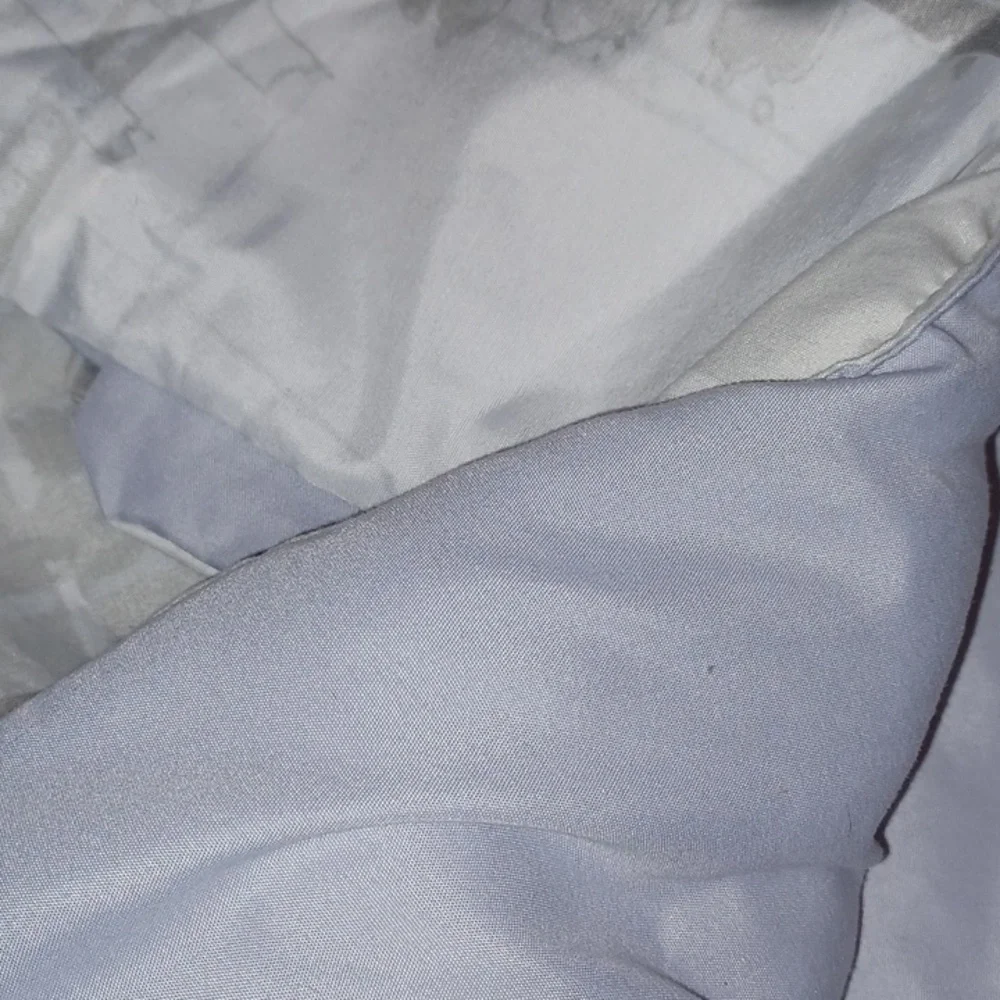 Full-size comforter and shams